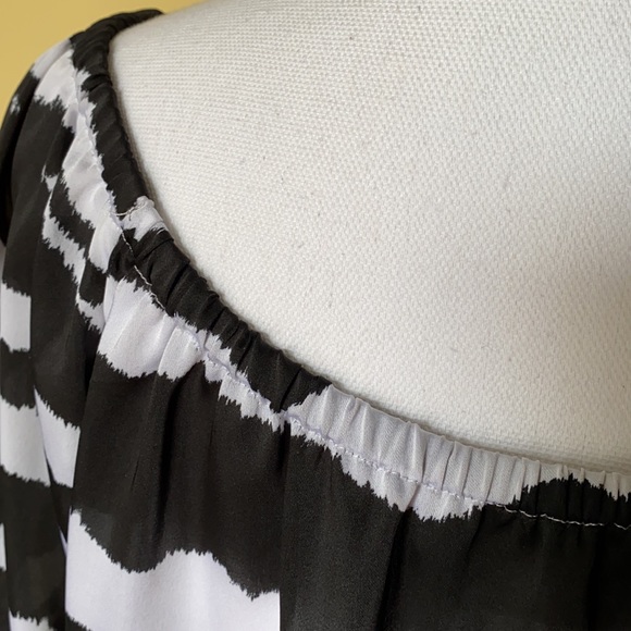 Michael Kors black and white blouse size S - Picture 8 of 11